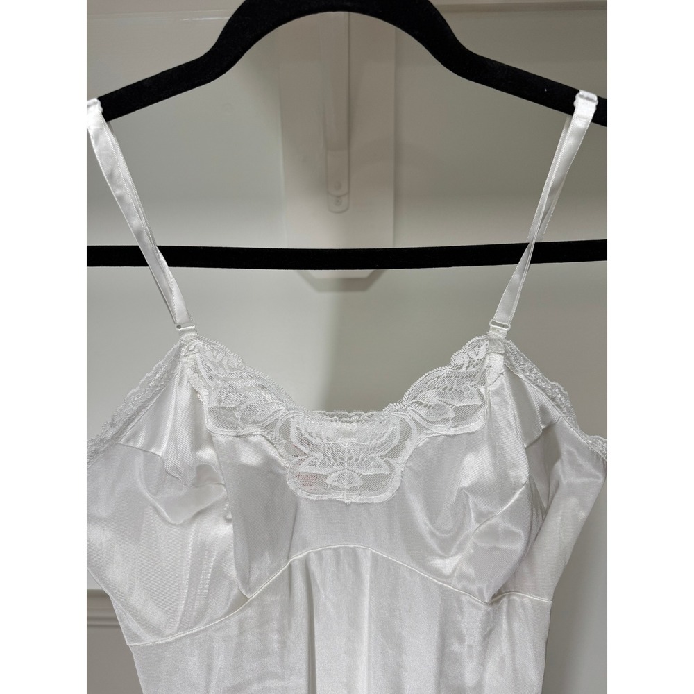 Adonna Full Slip Women 34 White Vintage Lace Trim V-Neck Adjustable‎ Straps 80s - Picture 4 of 8